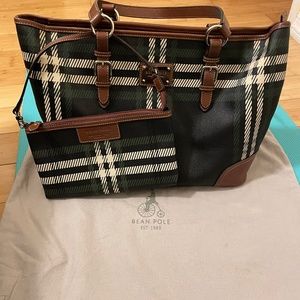 Beanpole leather hand bag (Korean brand)